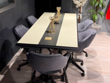 VISION-TREFFEN-TISCH